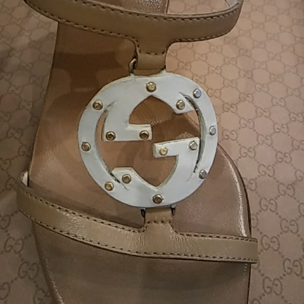 Gucci heels